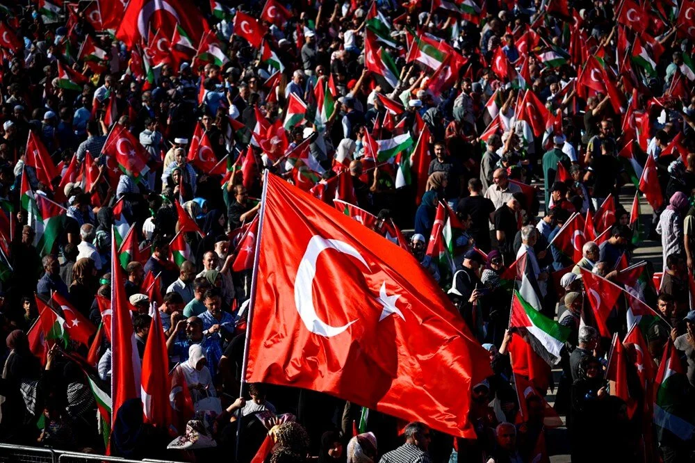 Milyonlarca kişi Gazze için tek yürek oldu AK Parti'nin 'Büyük Filistin Mitingi' İstanbul'da başladı! (3)