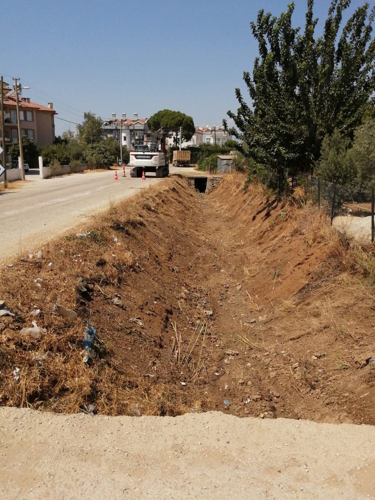 Muğla'da su baskınlarını önlemek için dere temizliği yapıldı (3)