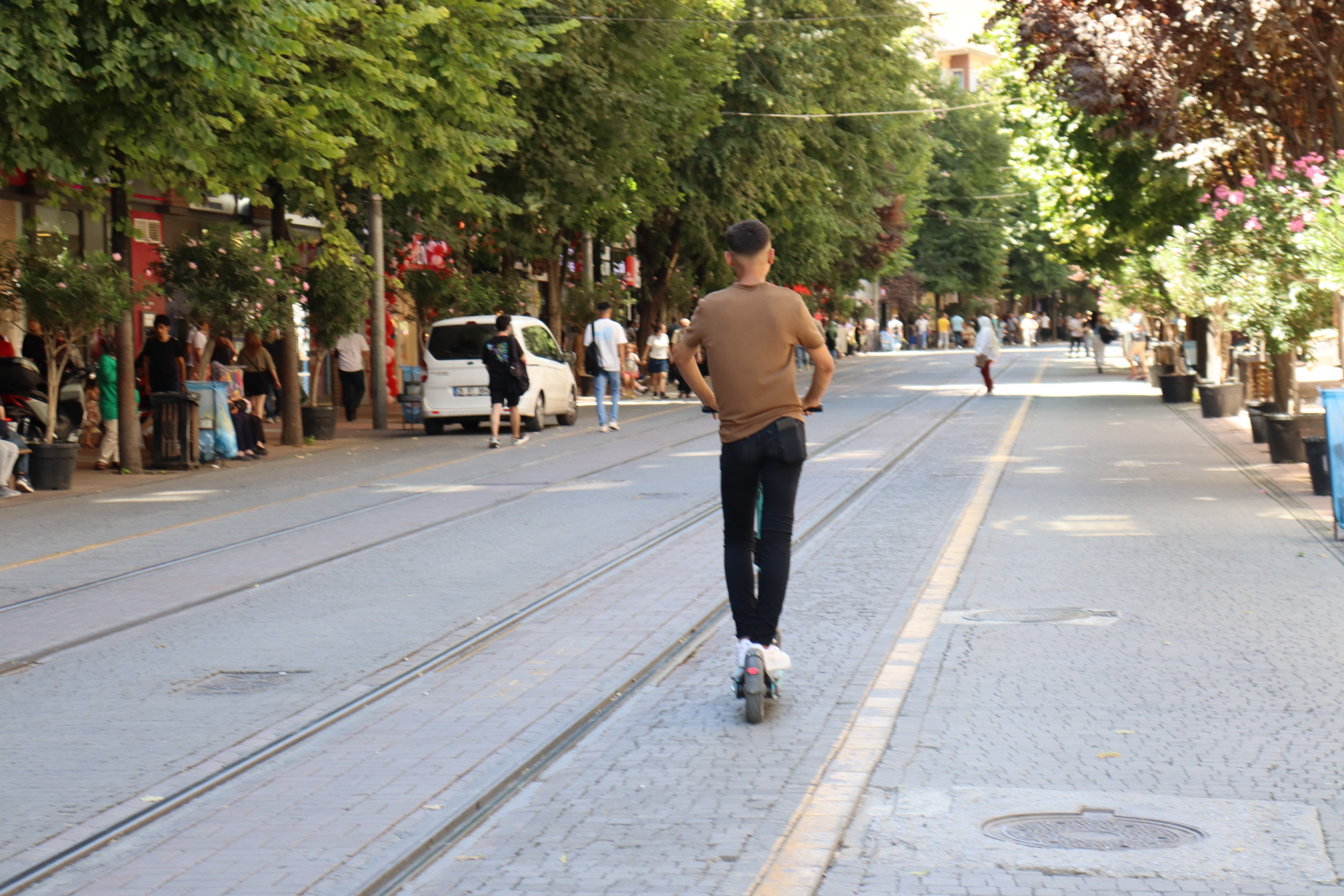 Sürücü kursu eğitmeninden uyarı Motorsuz araçlarda emniyet tedbirleri olmazsa olmaz! (2)