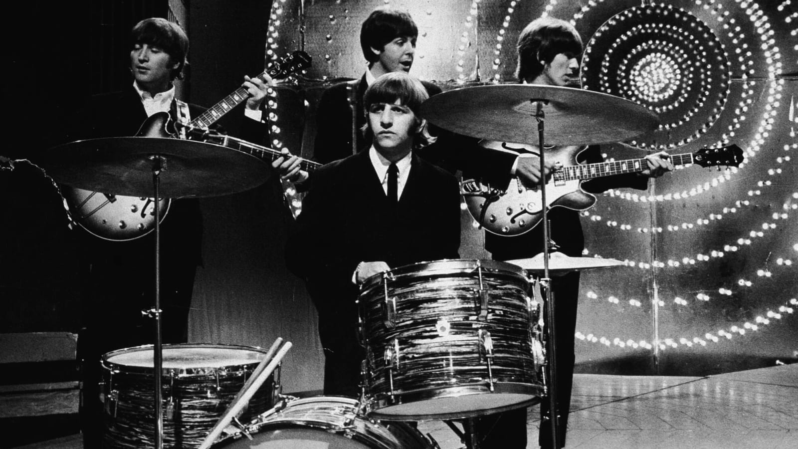 The Beatles'ın son şarkısı 'Now and The' dinleyicilerle buluşuyor