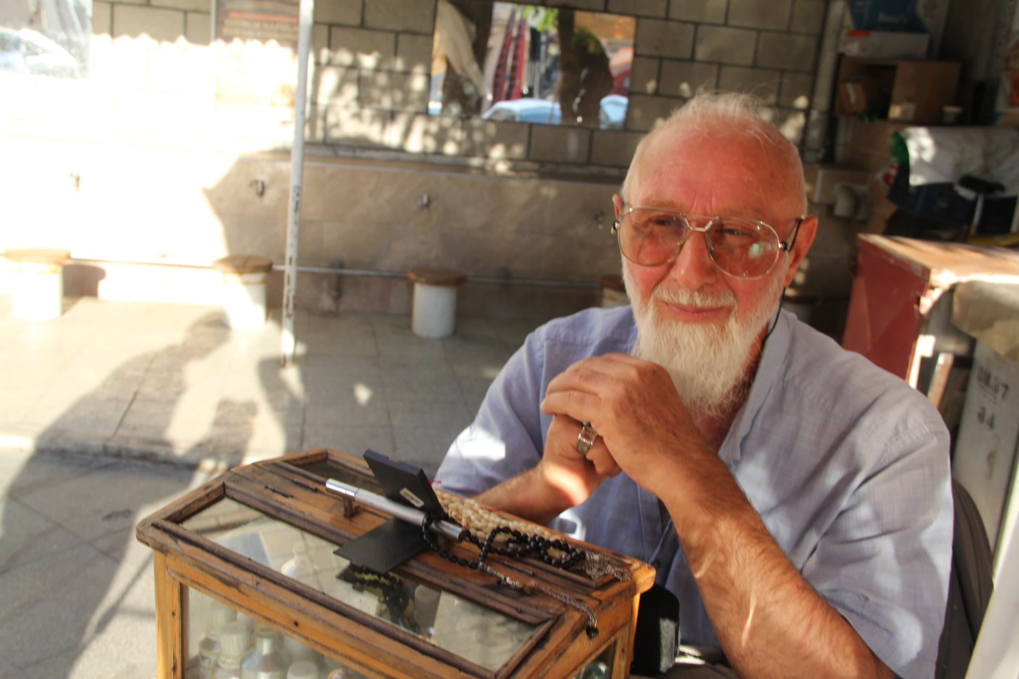 63 yaşındaki Yaşar Kılıç 40 yıldır sevgiyle çalışıyor ve sanatla iç içe yaşıyor (5)