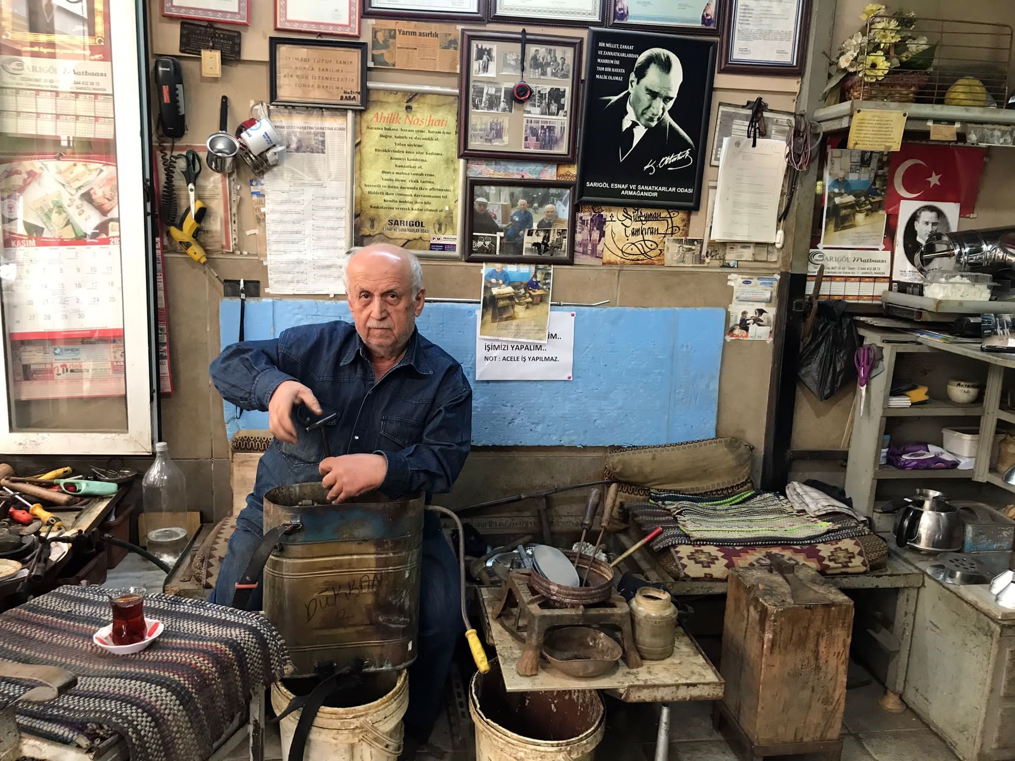 Meslek aşkının böylesi... Manisa'da iki kez 'Yılın Ahisi' seçilen Süleyman Camkıran'dan tavsiyeler. (1)