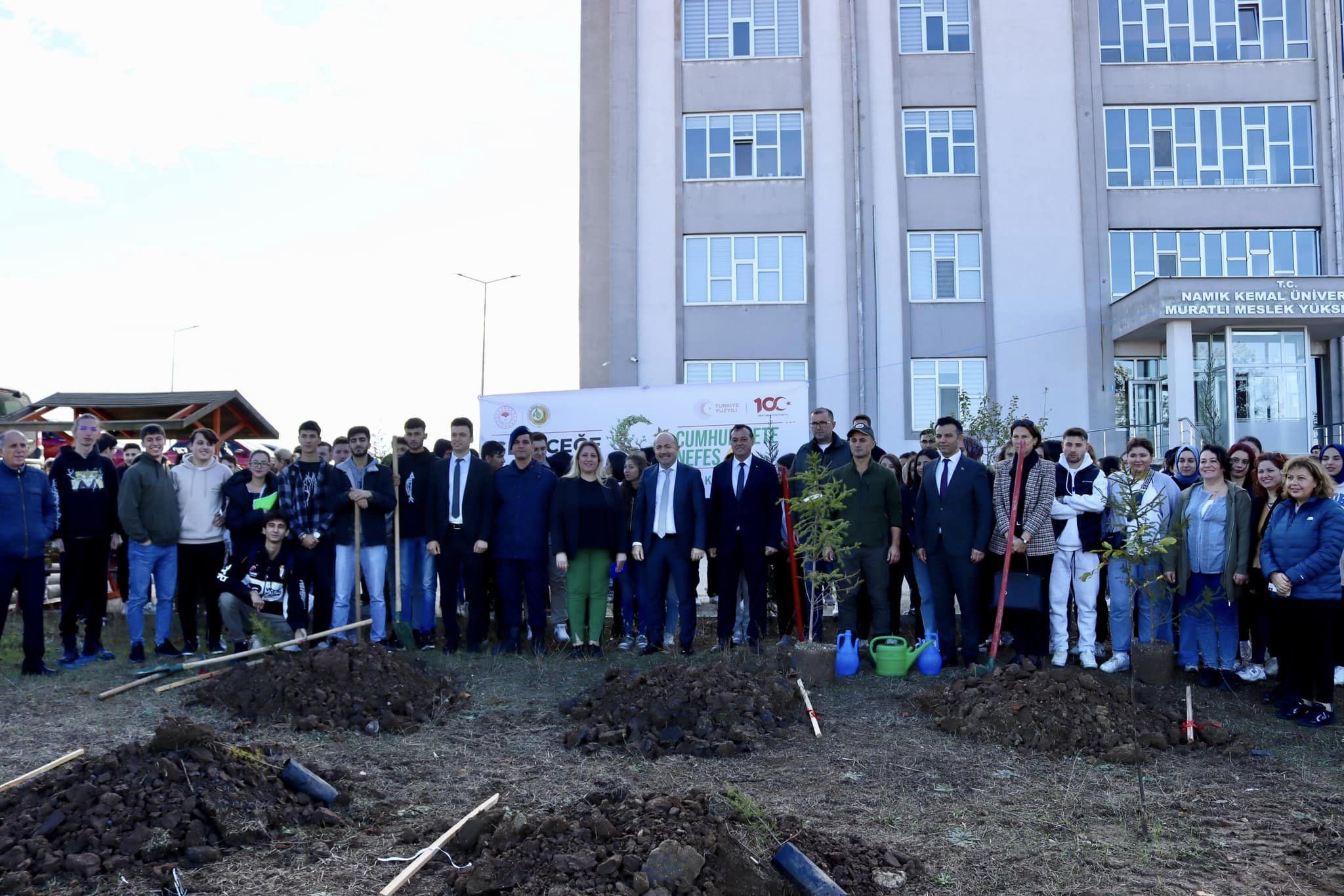 Tekirdağ'da 200 fidan toprakla buluştu (2)