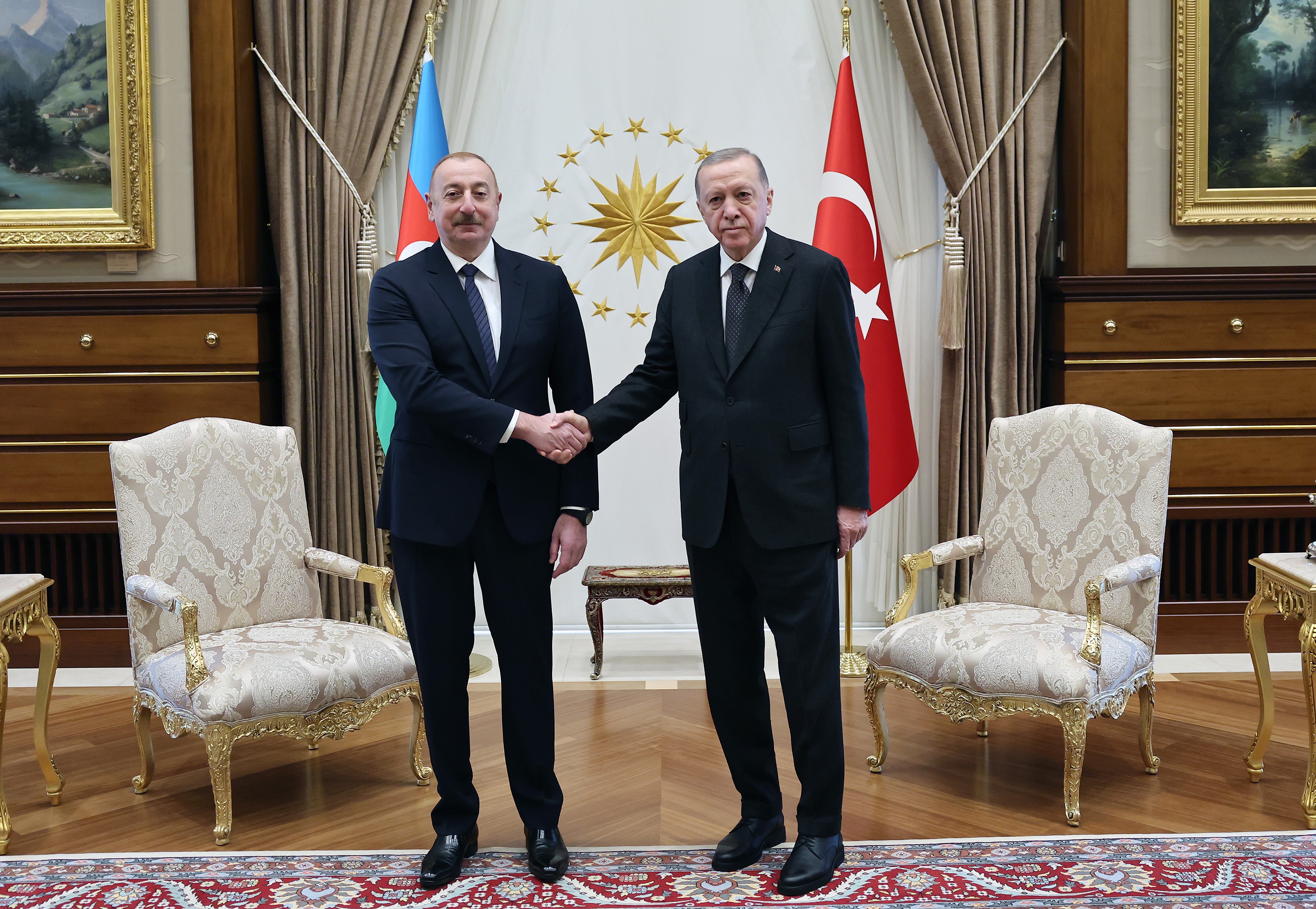 Azerbaycan Cumhurbaskani Aliyev Ankarada Erdogan Resmi Torenle Karsiladi (2)