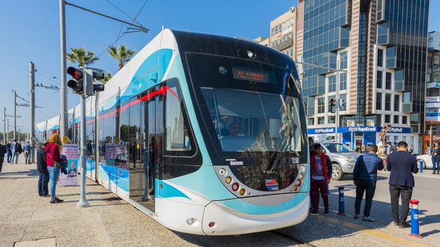 Karsiyaka Tramvayi Hareket Saatleri 2024 Tramvay Son Sefer Saat Kacta