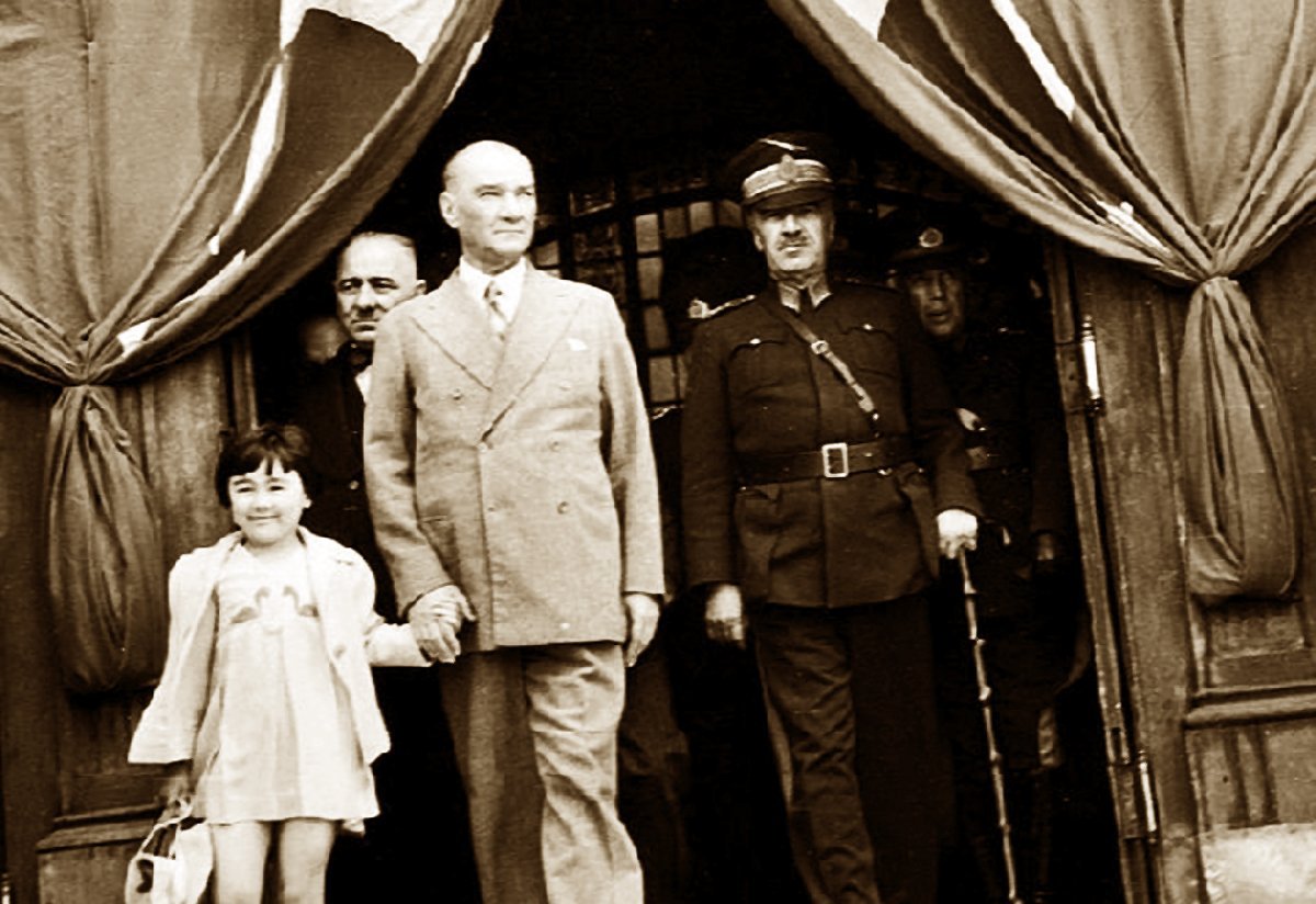 Ataturkun 23 Nisan Resimleri Cocuklarla Birlikte Mustafa Kemal Ataturk Resimleri 955959595