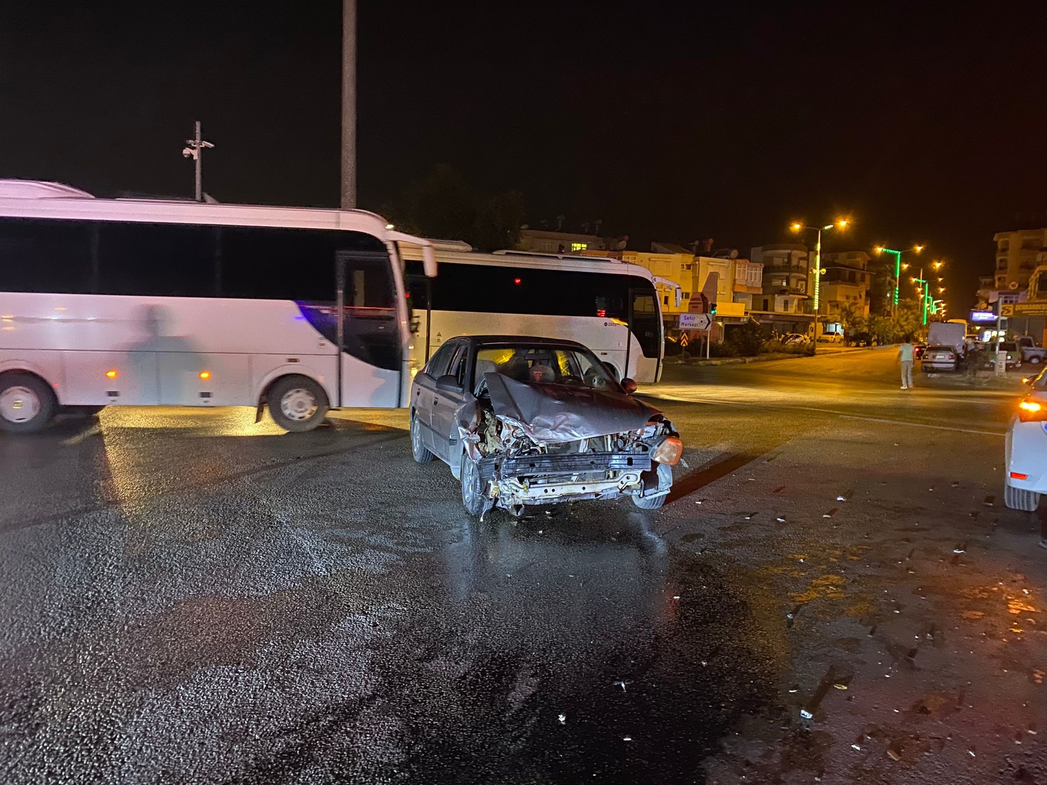 Antalya Serik'te Trafik Kazası 3 Yaralı! (2)