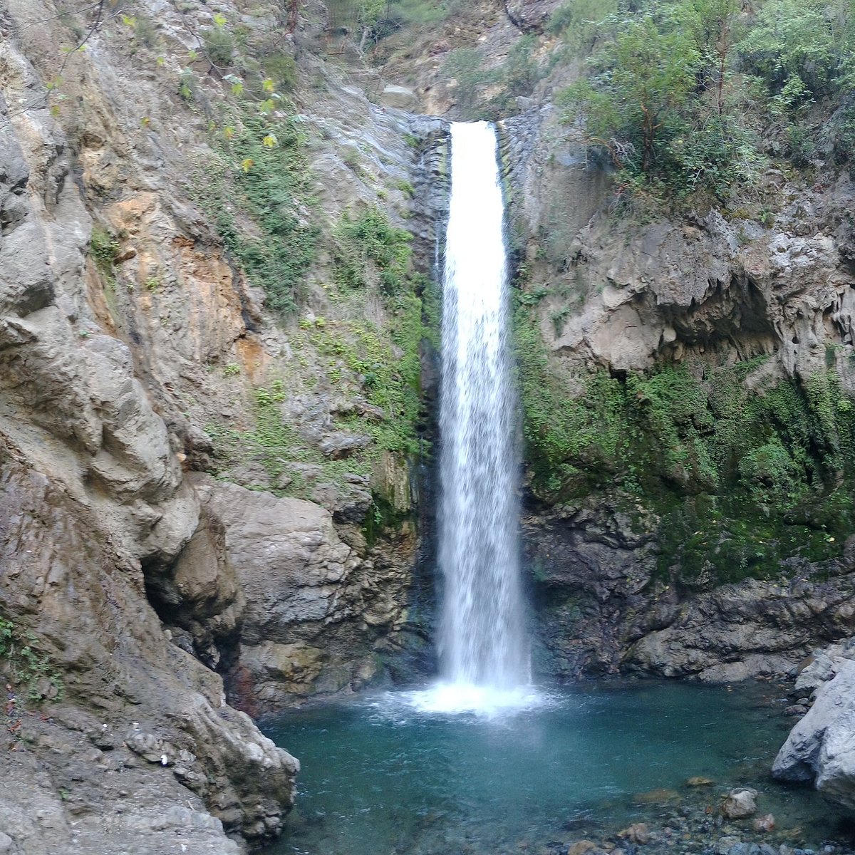 Karaçay Şelalesi Ve Mesire Yeri Yeni Bakış