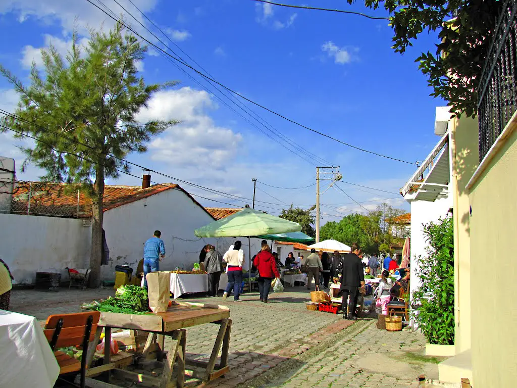 Yaka Otantik Pazarı