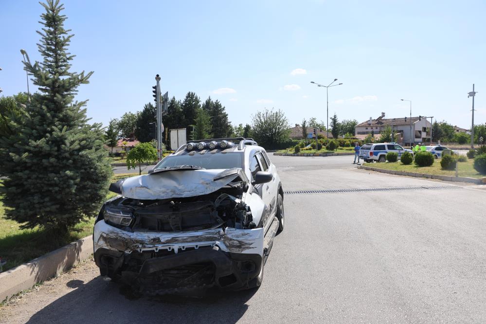 Elazigda Hasta Tasiyan Ambulans Devrildi 5 Yarali (3)