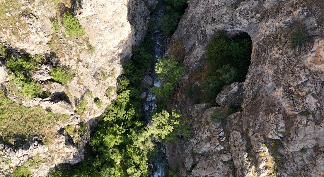 Erzincanda Tarih Ve Doga Bulustu Irinkara Magarasinin Gizemli Yuzu Ortaya Cikti (1)