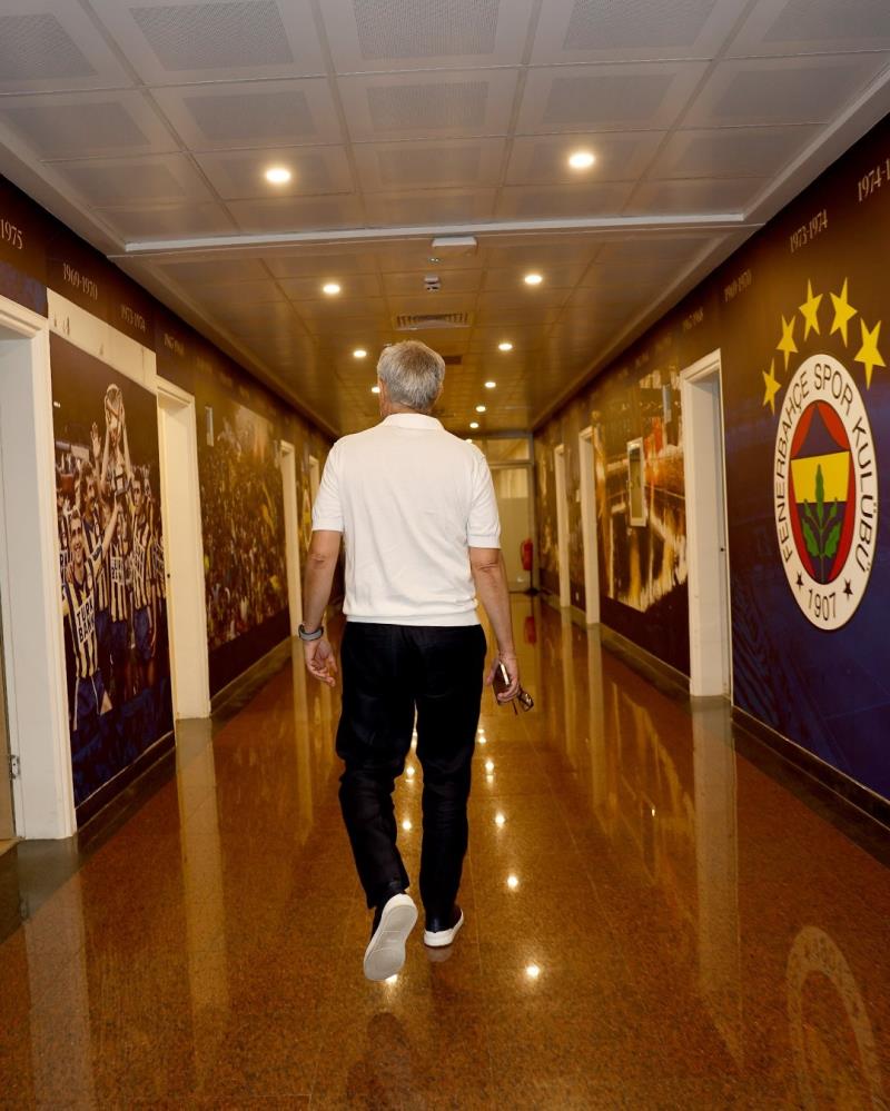 Fenerbahce Teknik Direktoru Jose Mourinho Samandira Can Bartu Tesislerini Ziyaret Etti (1)