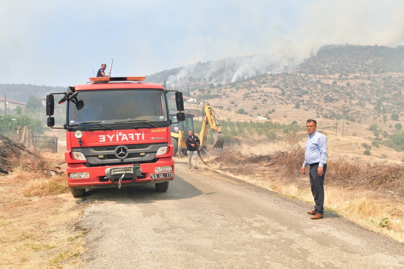 Manisa Valiliginden Yangina Iliskin Kritik Aciklama (1)