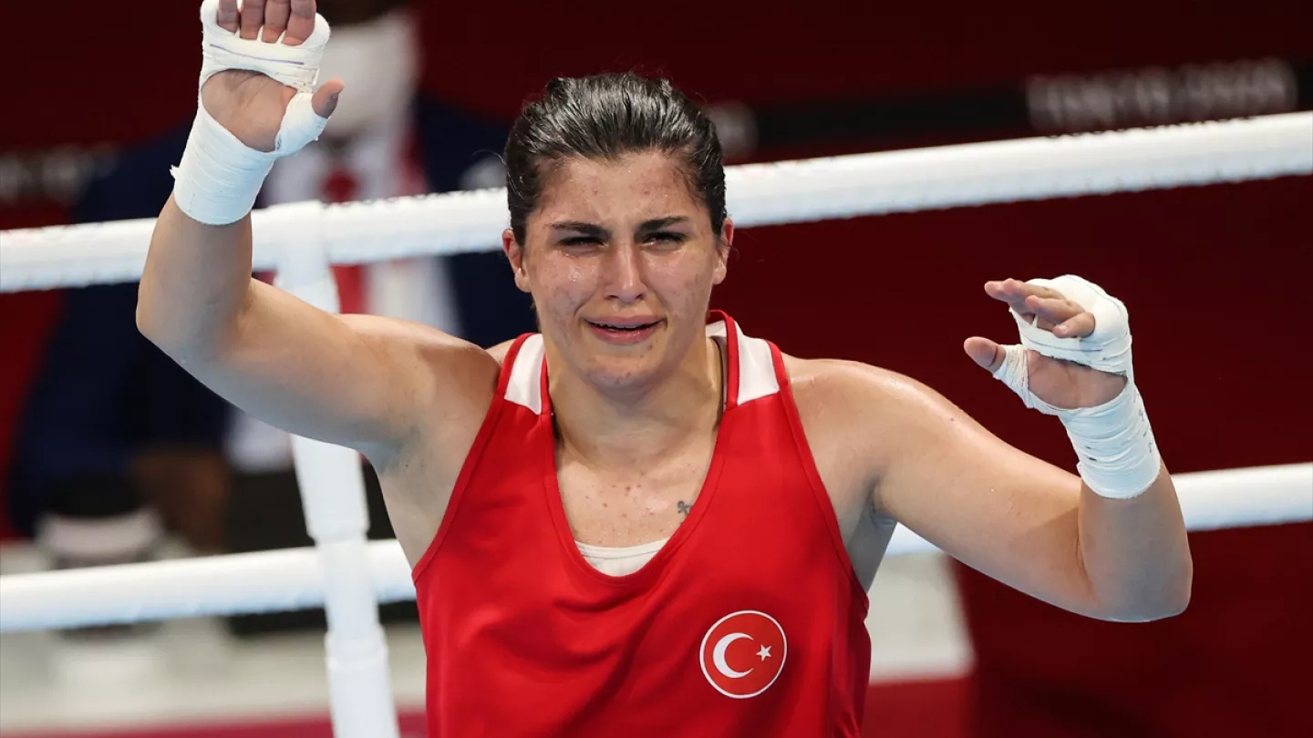 Turk Boksorlerden 2024 Paris Olimpiyat Oyunlarina Katilim Rekor Seviyed
