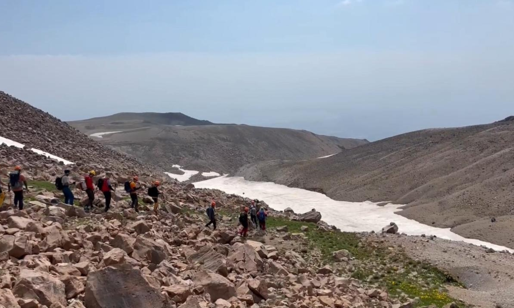 6 Saatlik Tirmanisin Odulu 15 Temmuzda 25 Dagci Zirveye Ulasti (2)