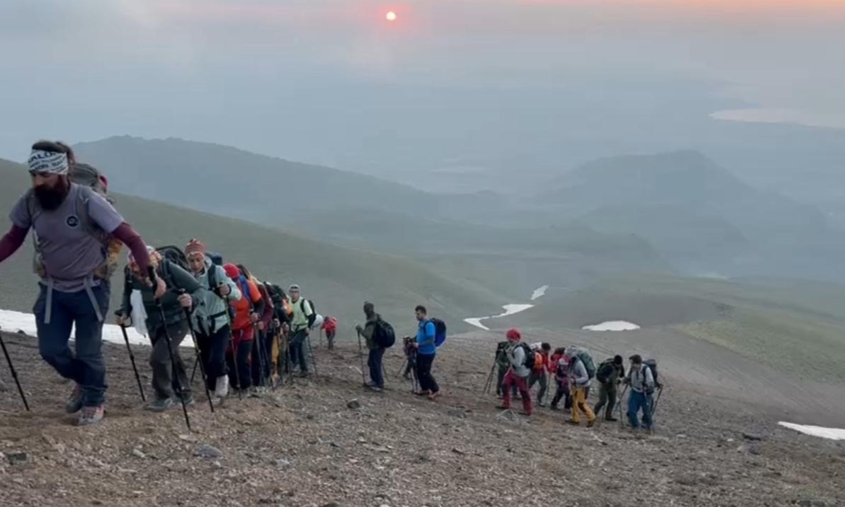 6 Saatlik Tirmanisin Odulu 15 Temmuzda 25 Dagci Zirveye Ulasti (3)