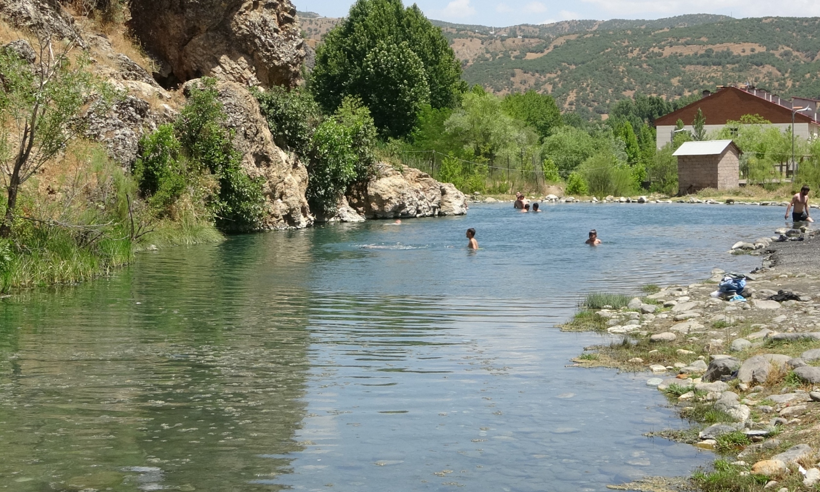 Bingolde Sifali Suyun Gizemi Kaynak Suyu Vatandaslara Sifa Sagitiyor