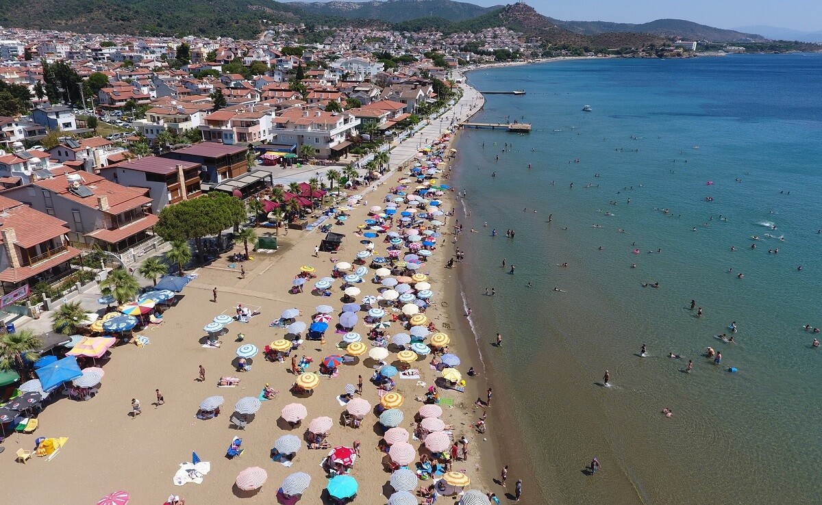 İzmir Menderes Yoncaköy Plajı Yenibakis