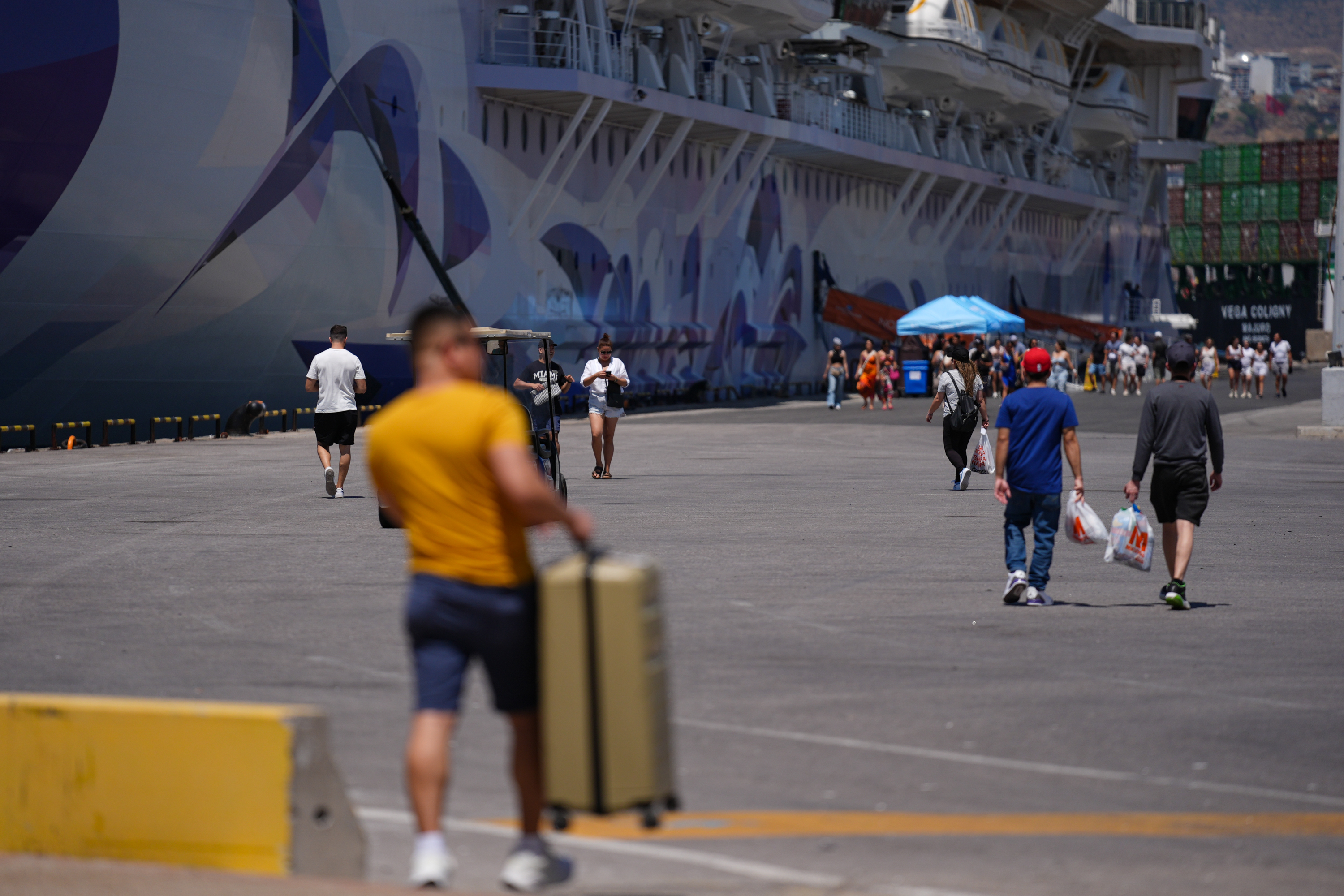 Izmirde Turizm Patlamasi Alsancak Limanina Rekor Ziyaretci Akini (2)