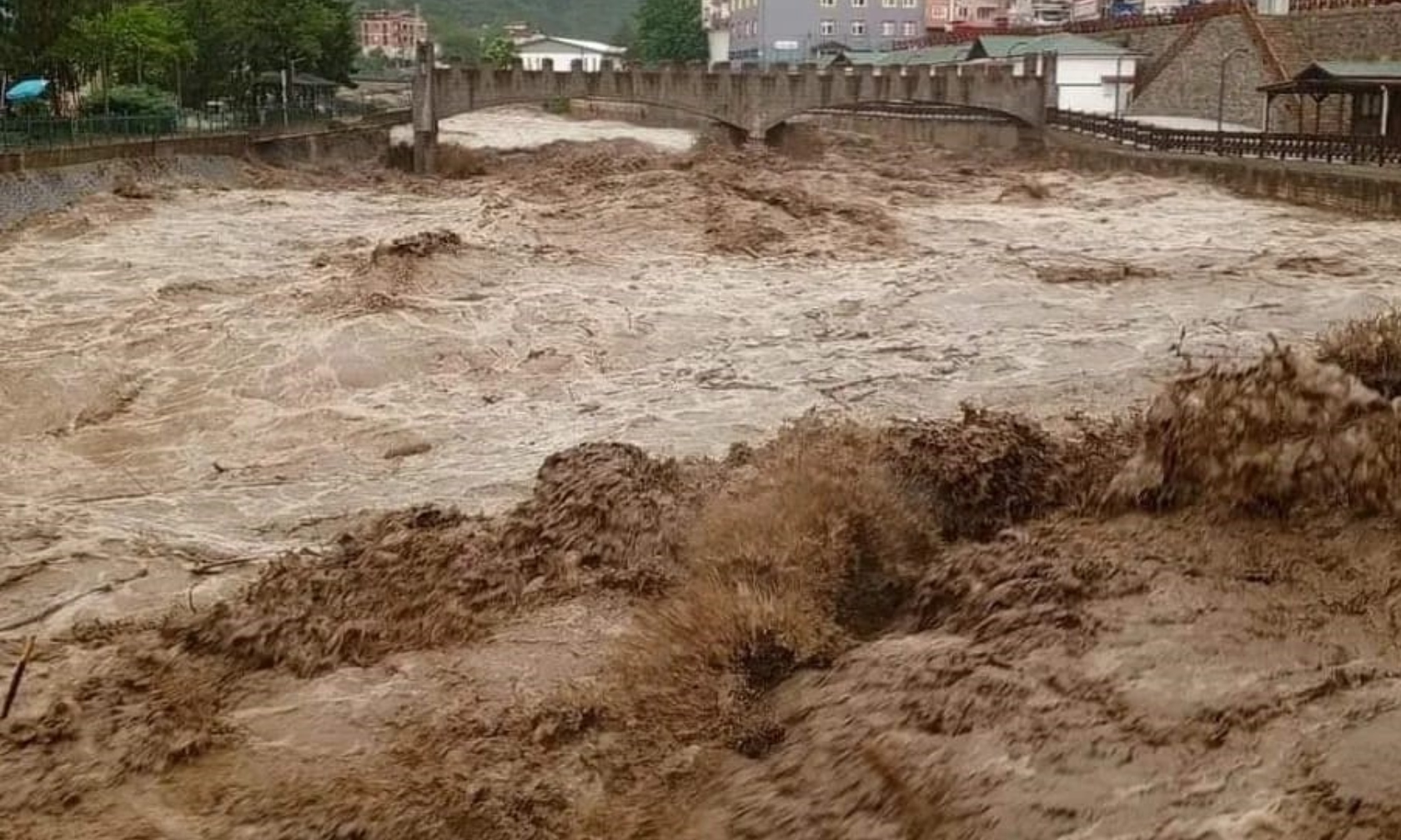 Orduda Sel Felaketi Ilcelerde Yogun Salismalar Suruyor (2)