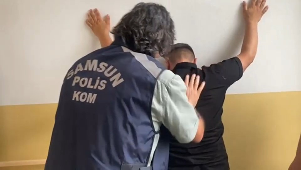 Samsun'da Ehliyet Sınavında Kopya Çetesi Çökertildi! 3 Kişi Suçüstü Yakalandı! (3)