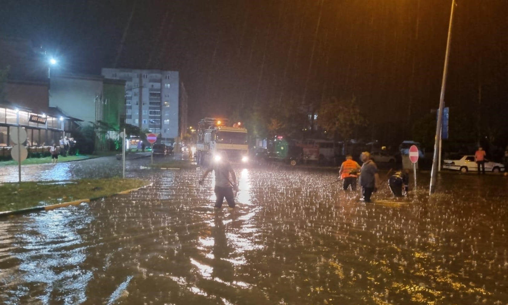 Samsunda Saganak Yagis Sel Felaketine Yol Acti Carsambada Evler Gol Oldu