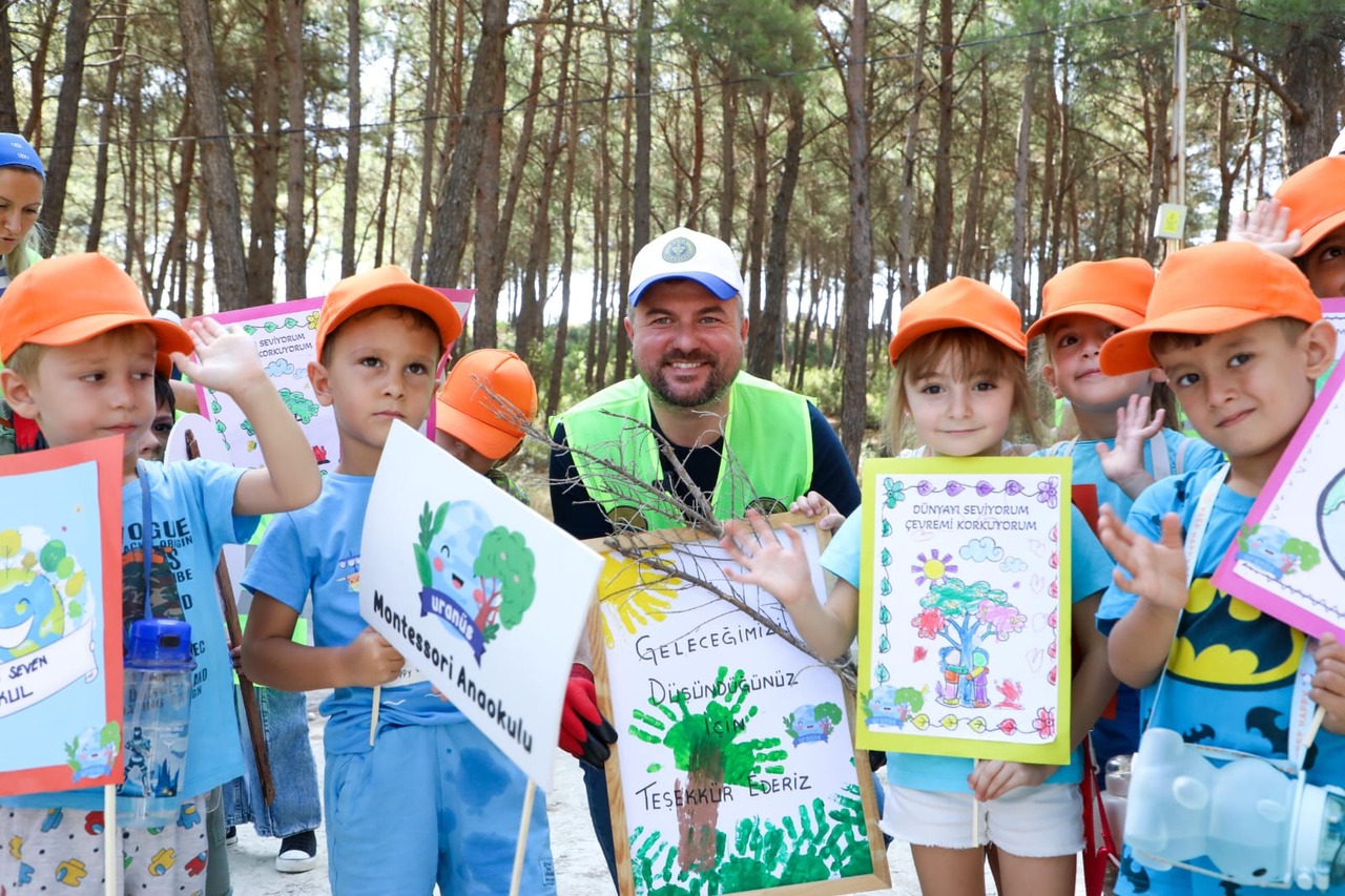 Buca Belediyesinden Orman Yanginlarina Karsi Temizlik Calismasi 11