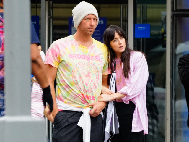 Dakota Johnson Ve Chris Martin Ayrildi Mi