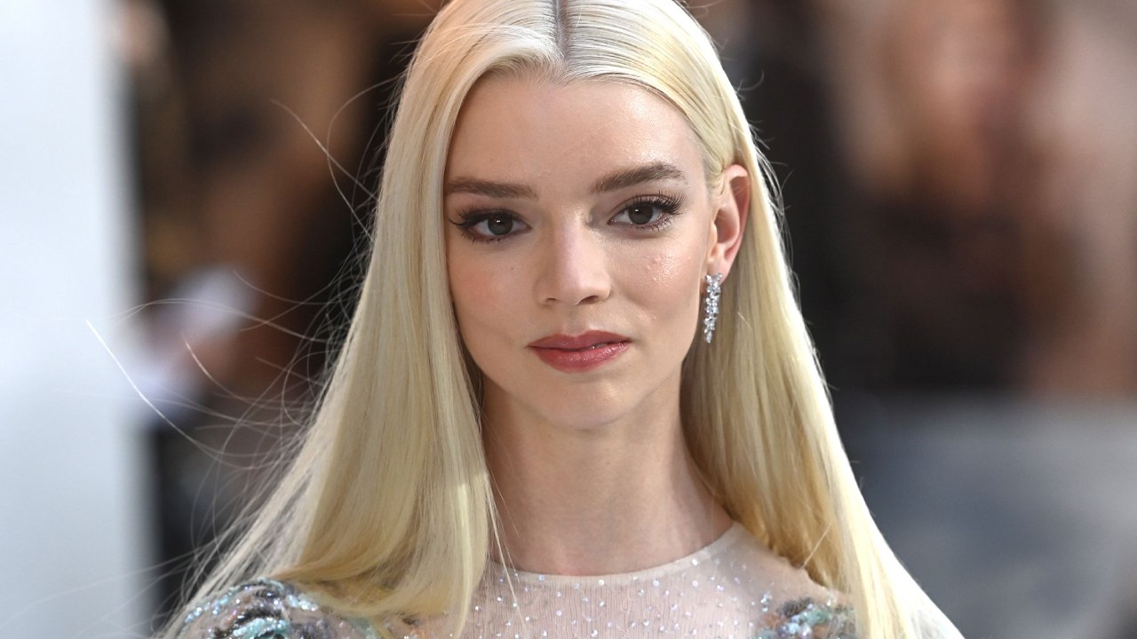 Netflix Bombayi Patlatti Anya Taylor Joylu How To Kill Your Family Geliyor