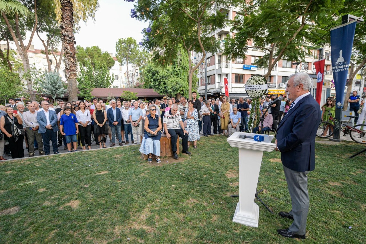 Prof Dr Akyarli Adini Tasiyan Parkta Anildi 1