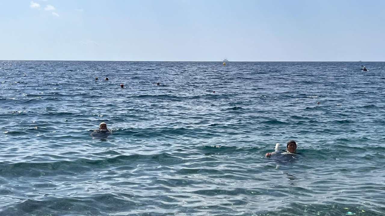 Okulların Açılmasının Ardından, Antalya'nın Güzel Sahilleri, Özellikle Turistler Ve Emekliler Tarafı (2)