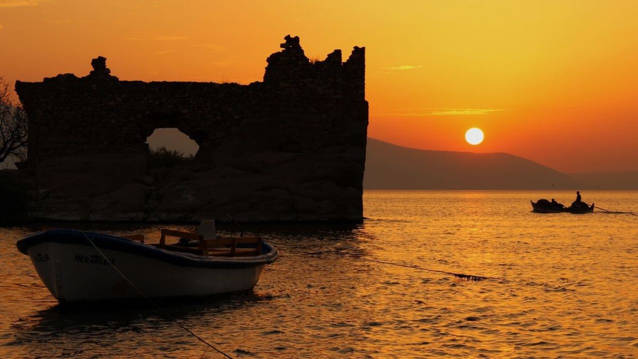 Türkiye’nin En Önemli Sulak Alanlarından Biri Olan Bafa Gölü Tabiat Parkı, Ekosistemi Koruma Ve Doğa