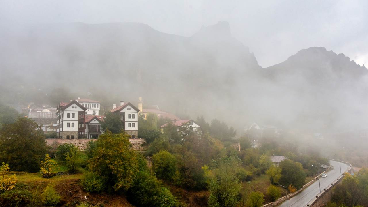 Gumushanede Sisli Rotalar Fotografcilarin Gozdesi Oldu (2)