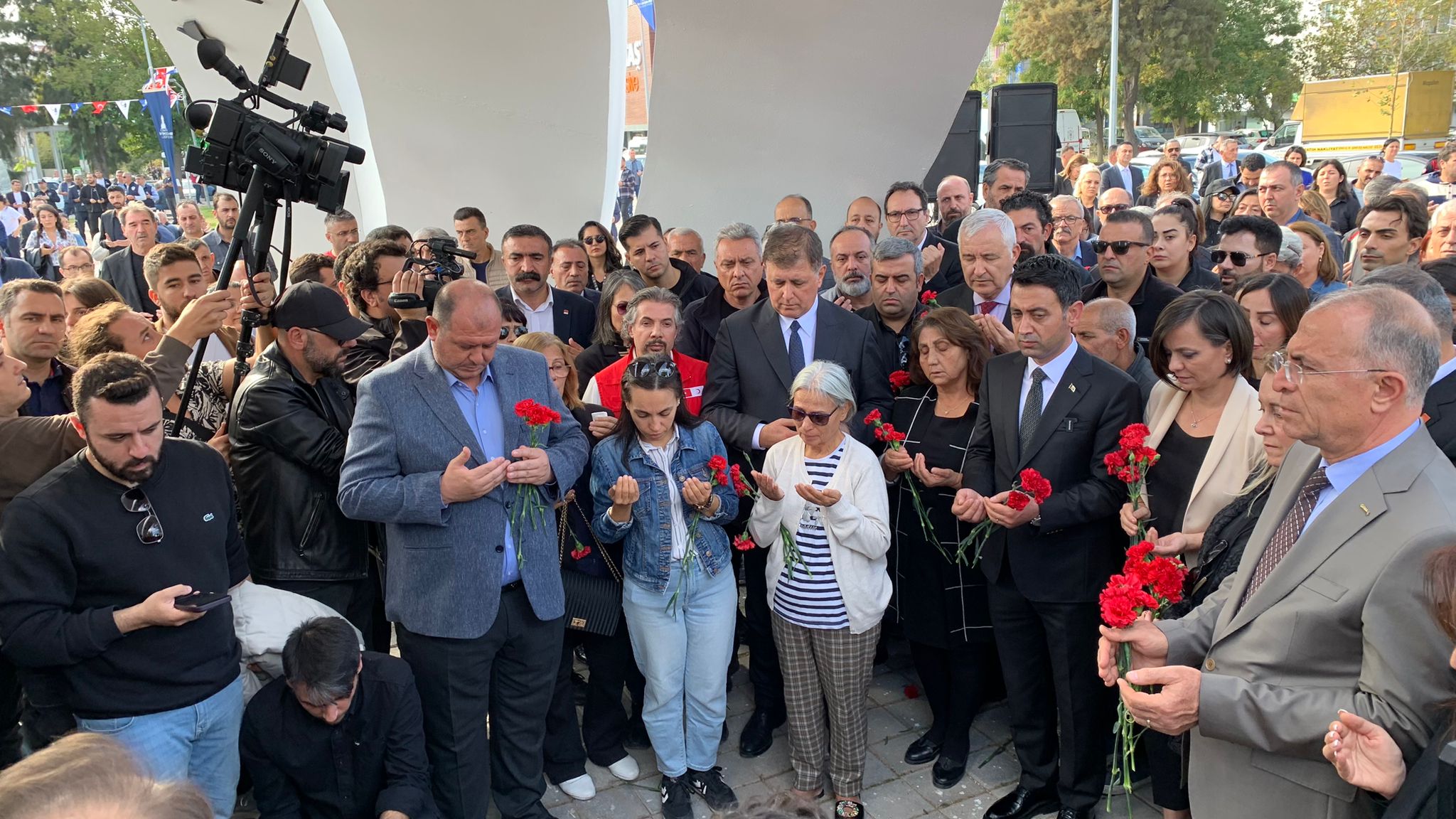 Izmir Depreminin 4 Yildonumunde Yapi Guvenligi Uyarisi 5 Ilce Tehlike Altinda (2)