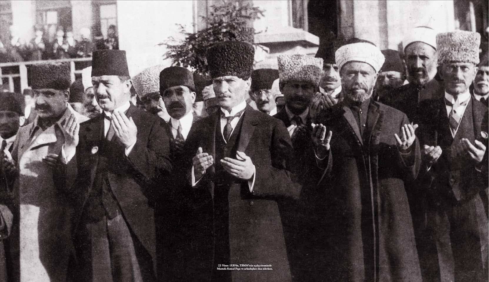 Atatürk Ramazan Bayramı Dolayıs